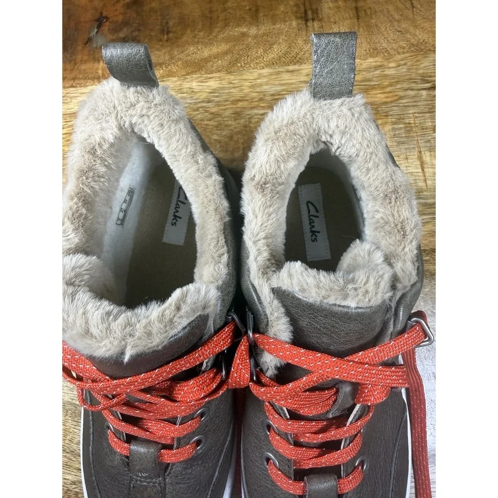 Clarks Hero Hiker Boots Army Green Leather Faux Fur Lined Women's US 6.5